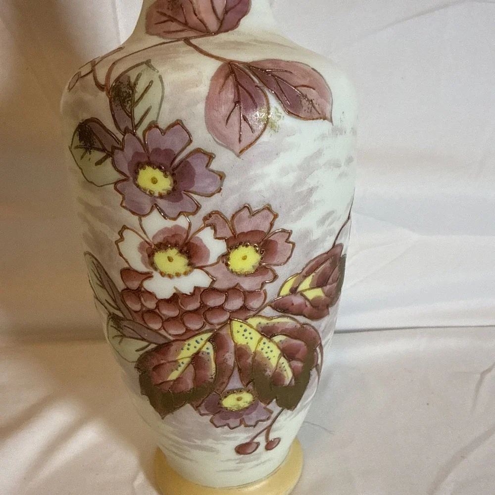 Hand Painted Milk Glass Opaline 10